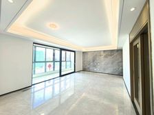 朗诗熙樾府熙境 4室2厅2卫 精装修 162万元