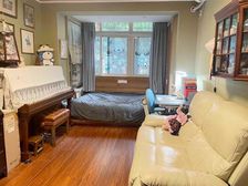 新上必看好房! 后门 平上2楼 85万 下楼即到!