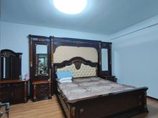 怡水 别墅 上下两层 实际500平 前后院子带车位 价格可议