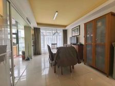 上叠别墅,空中花园!自带南北60平超大露台!有子母车位保姆间