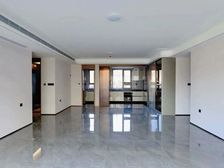 保利臻誉臻园 不沿街 低于同户型30万 精装修 四居室