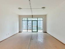 雨花毓秀 4室2厅 185平端头房电梯通车库