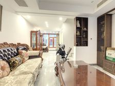 交易零点五 K2十里春风联排别墅 带室内电梯 带院儿 路台