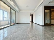 小三居 正南朝向 次新房 电梯房 高楼层采光充足 产权清晰