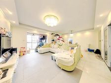 绿地国际花都三期 4室1厅 东北 西南