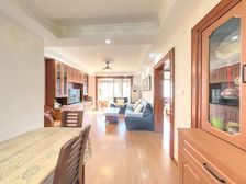 万里真金苑,小区是万里批居住示范小区,绿化高。。。