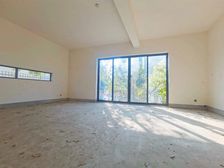 绿地21城C区(别墅) 东边套南花园,花园可以扩,位置敞亮