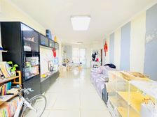 花园小镇 大两居 购物方便 正规商品房 高楼层采光充足 满二