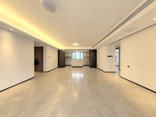 小高层全新未入住 精装南北通大四房