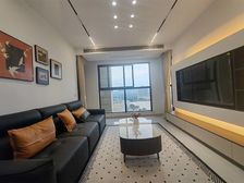 金融中心次新小区从未住过人精装修,拎包入住,中间楼层可以看江