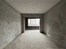 必看!六 大阳台!满二!无贷款!居住安静!看小区!