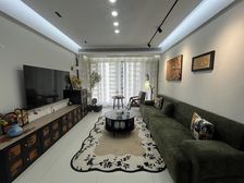 急售! 急售! 房东急售 精装三房 未入住过 价格好谈