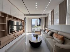 高坪上中坝次新小区 环境优美 可以上7小 楼下有市场方便