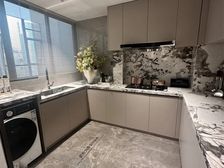 高坪七小旁云镜,一梯一户洋房送花园