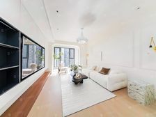 钥匙房,50万全屋定制,带固定车位,采光十足,临河景观,诚售