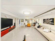 一楼带院 精装洋房联排别墅 即住 国庆节方便看房