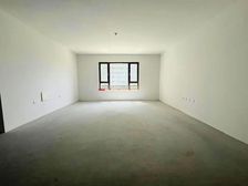 和悦府大三室 有房本 位置好 视野开阔