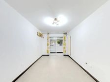 北环里对面 一层有南门,小房子板正,老家大北屋格局,价格好商