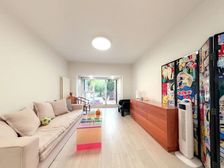 红木林南区精装修两居室,一层出入方便,看房随时