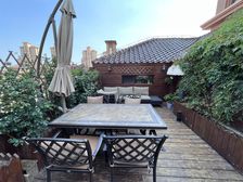 富立小高顶越 墅级装修 实际面积300平米 天台私家花园