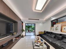 业主急售 精装修 近地铁 南北对流采光好 有60户外花园