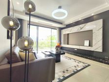 新牌坊 南向采光好 出行方便 近地铁 满二 带电梯