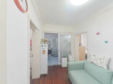 本月必卖好房 精装修两房 附6平的阳台