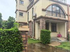 海峡南岸温泉花园 大花园带家具家电别墅 私塾海滩有门店真实