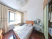 张江后花园!业主自住精装修三房!适合多人家庭 拎包入住方便看