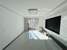 (今日新上)玫瑰园 精装三居 家具家电 全天采光 随时看房