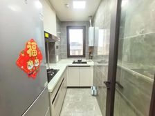 精装现房 新小区 中间层 朝南 有电梯 清盘特价