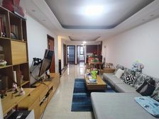 绿地 (公寓住宅) 房龄新 带电梯 中间楼层 商品房