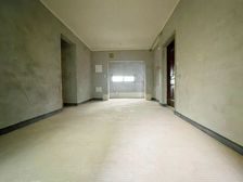 12.15 洋房送120平前后花园 空间利用率高 清水三房