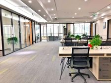 海淀国兴大厦!地铁0距离 精装修带家具 正对电梯 可随时看房