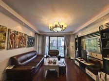 近地铁 正南朝向 小三房 精装可拎包入住 高绿化 商品住宅