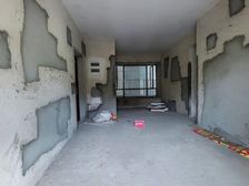 德能湖 中心小边上 捡漏大三房