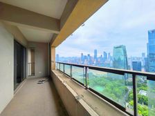 晚上夜景绝绝子丶江北嘴金融城丶公园轻轨都有