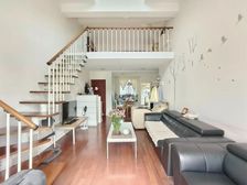 南北通透 大两居 正规商品房 装修好 高楼层视野好 密度低