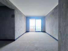 单价5仟多 首付1万 车位 送门市 龙湖天街万达旁现房