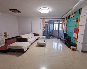 本人经营租房 卖房 租铺等业务 有各种关于房产欢迎联系咨询
