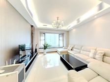 吉宝凌云峰阁 3室2厅 南 北