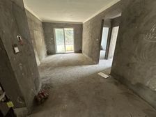 双卫生间 刚需大三居 楼龄新 有电梯 商品房 南北通透