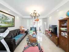 满五年, 宥大三房,飞机户型,配套齐全,户型正气。