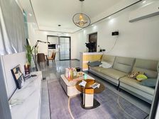 南滨路 融创玖御南滨 三房 万 业主急售 保持很好