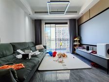 看江精装四房 次新小区轻轨房 家具家电齐全 随时可以拎包入住