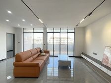 大件夹抵吃 朱紫路四房两卫 双阳台 时尚 实用 方便 送车房