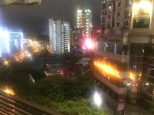 渝中两路口南北通透两居 中装电梯中层仅33万