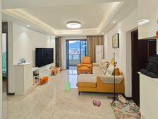 博望山精装四房小高层 中间楼层 视野开阔 业主诚心出售