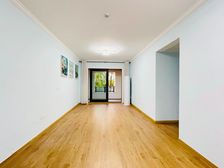 龙湖新江与城 精装3房带露台 朝中厅 价格可议