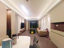 直落4颗,精装三房,拎包入住,因工作调动,诚心出售,看房方便